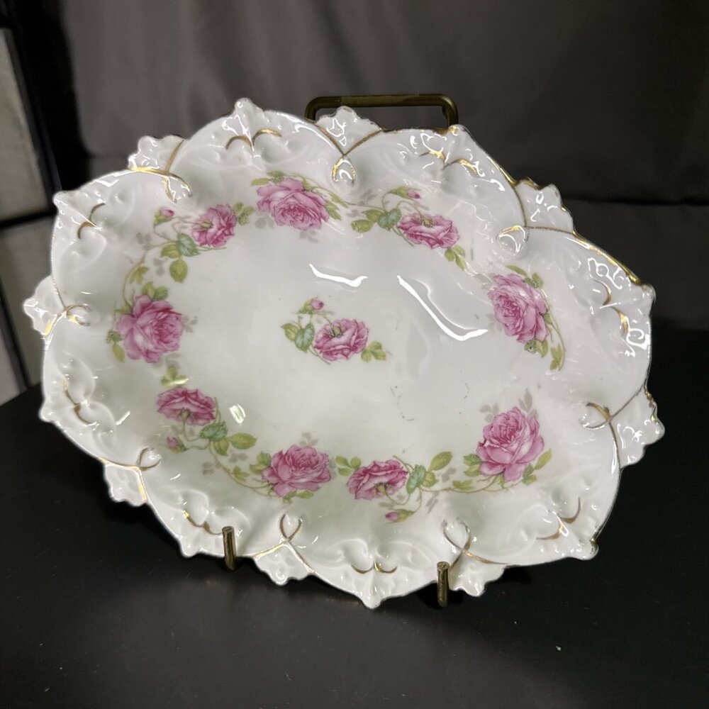 Antique MZ Austria Plate Decorative Oval Ruffle Edge Roses Gold Back Mark - Picture 2 of 16
